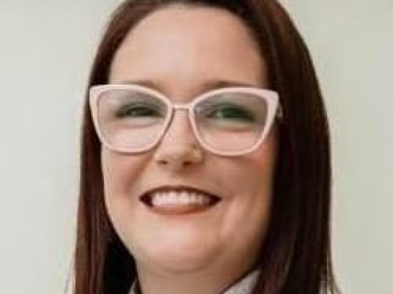 Bruna Oliveira da Loja - Dentista em são joão de meriti