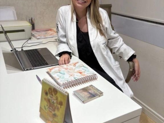 Dra. Gabriela Leite de Camargo