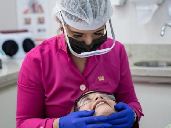 Dra Meirielle Azevedo – Dentista em Volta Redonda