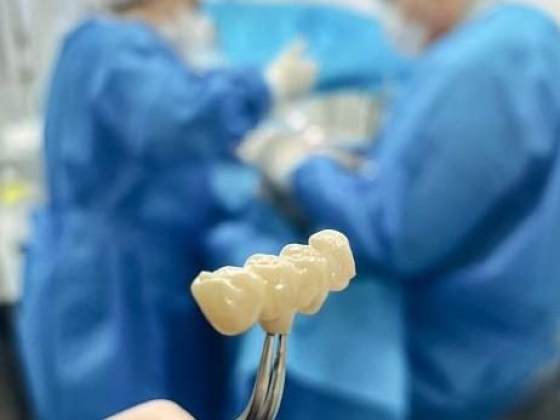 Dentista no Méier: Implante e Prótese Dentária com Dr. José Carlos Corrêa Portugal na IIROM